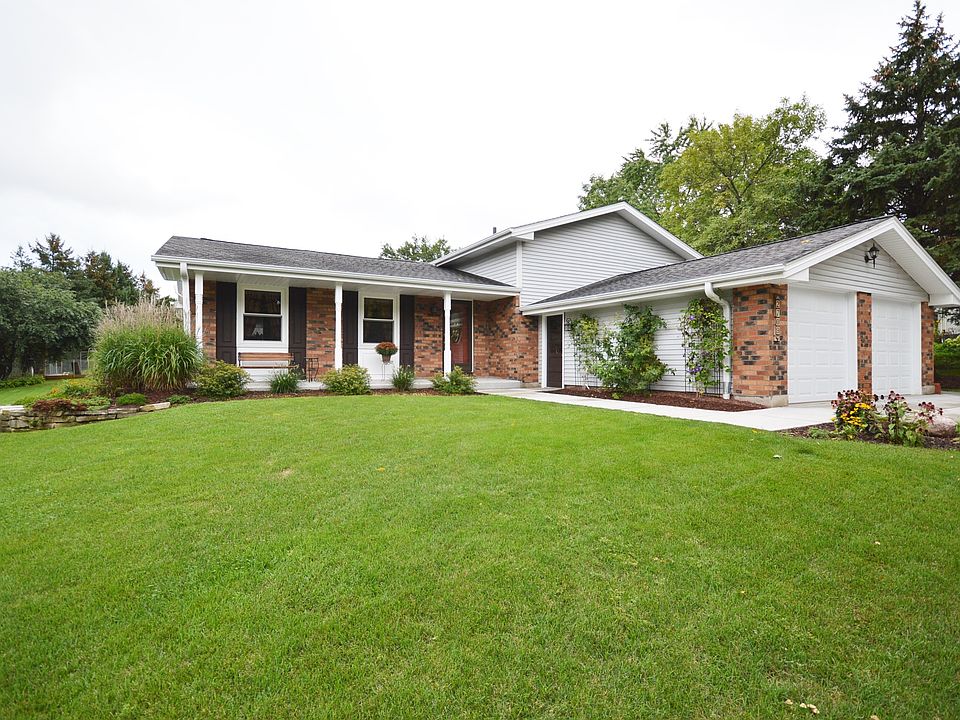 1st image of 2709 Sussex Ln