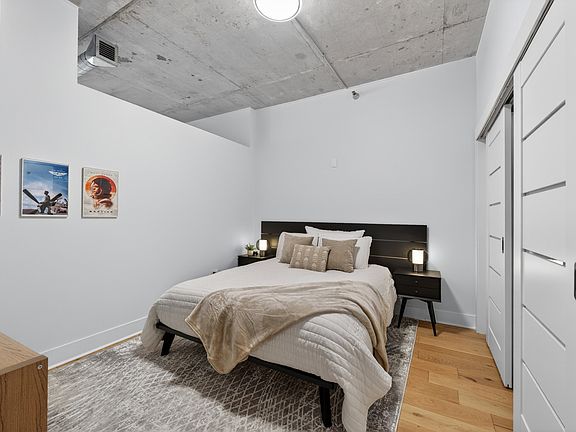 4th image of 720 N Larrabee St APT 1605