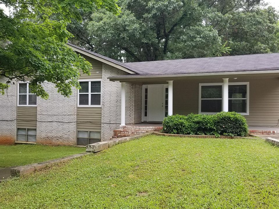 4 BEDROOM 3 BATHROOM APPROX 1800 SQ FT