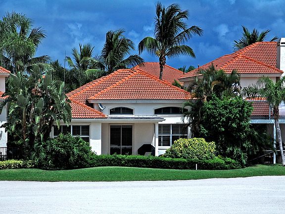 On the 9th hole of the Legend Club