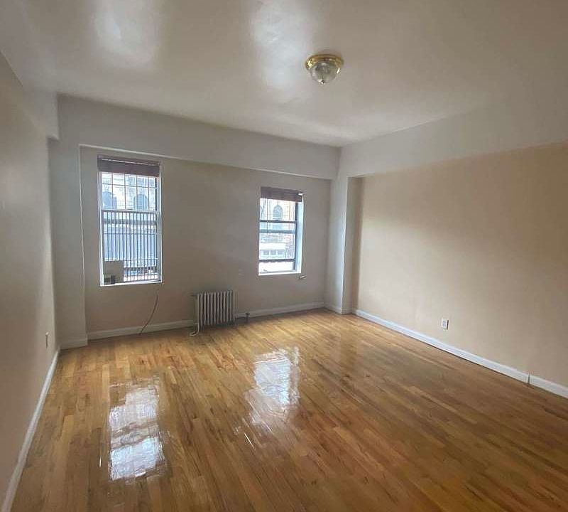 1st image of 182 E 7th St APT 2S