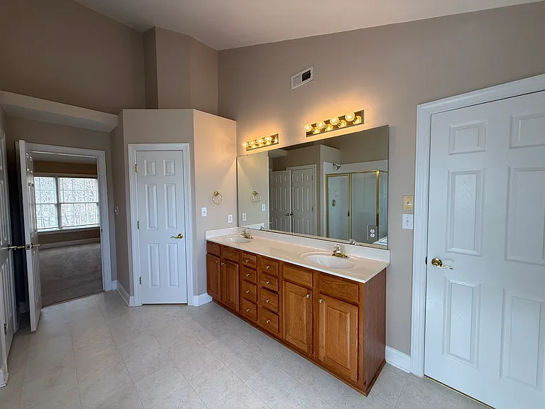 3993 N Lakeshore Rd — Photo 25