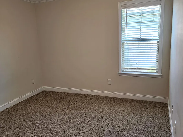 502 Charlestown Way — Photo 22