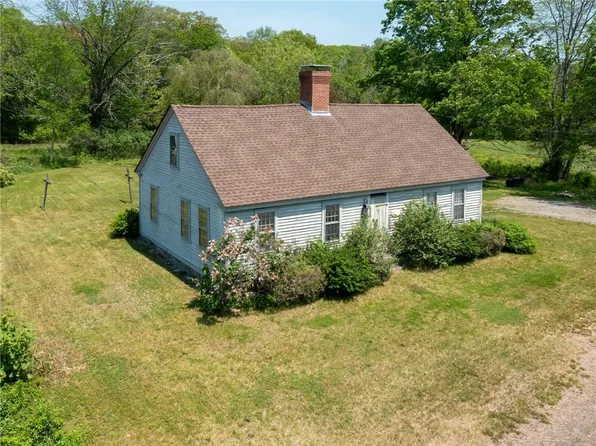 383 Putnam Pike, Glocester, RI 02814