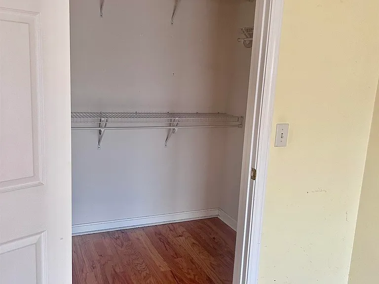 25B Shadowbrook Dr — Photo 8