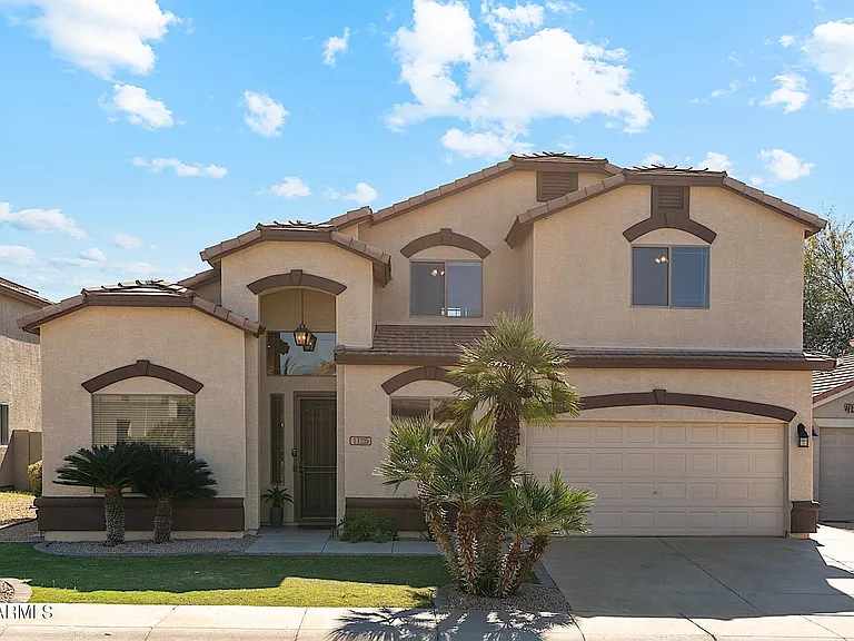 1125 E Irma Ln — Photo 53