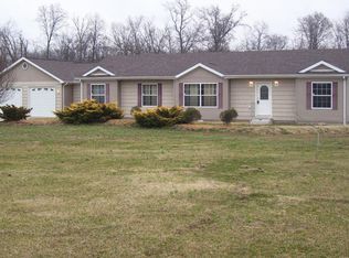 3638 County Farm Rd, Salem, IL 62881