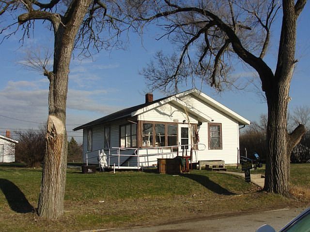 2nd image of 1303 S Maple St