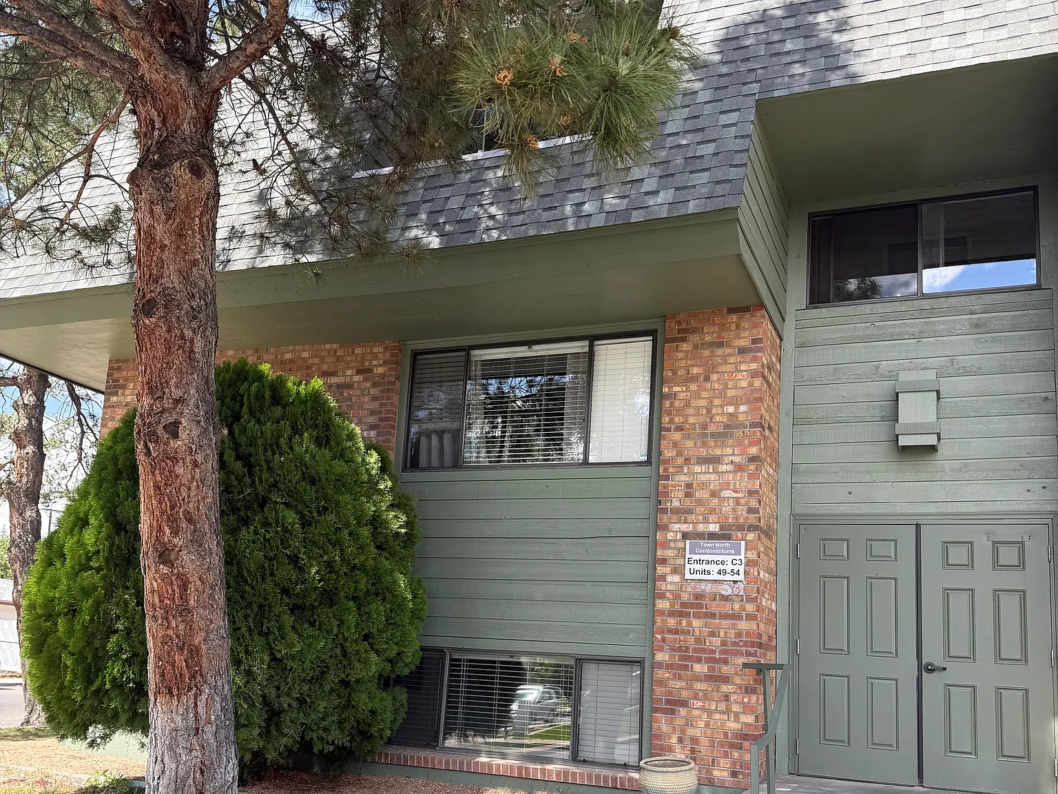 1140 Walnut Avenue — Photo 3
