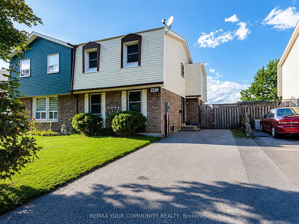 1st image of 1319 Fenelon Cres