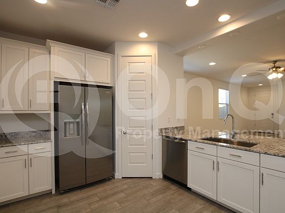 3rd image of 2630 W Hidalgo Ave