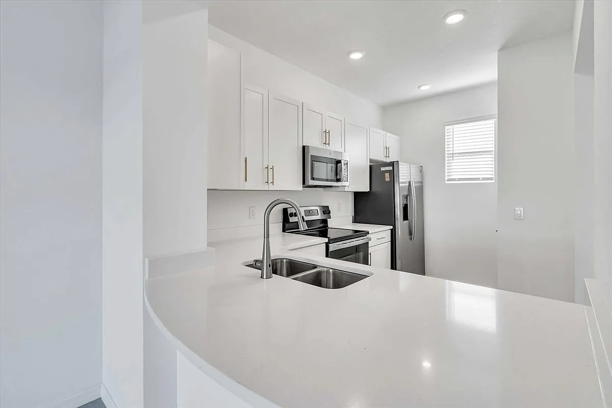 11747 Stonesmith Xing — Photo 4