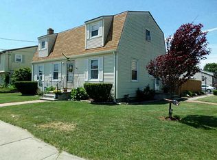 94 Whirlaway Pl, Pawtucket, RI 02861