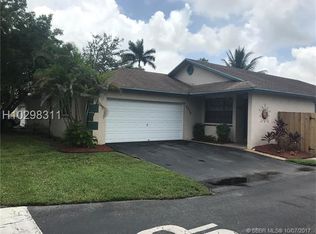 8270 SW 41st St, Davie, FL 33328