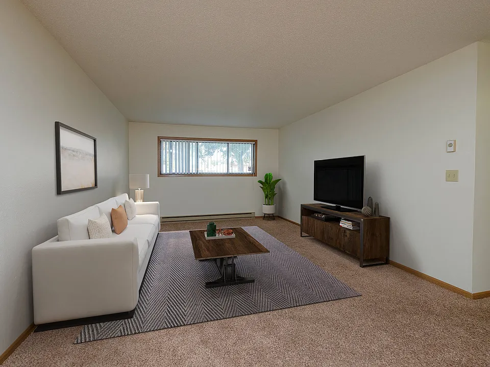 Fargo, ND Monticello Apartments | Living