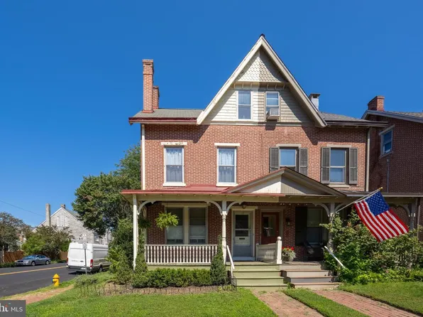 255 Dean St, West Chester, PA 19382