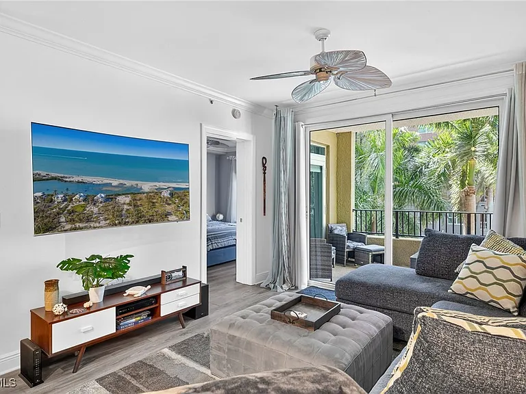 2825 Palm Beach Blvd #317 — Photo 4