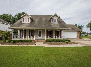 3217 Orchard Way, Bentonville, AR 72712