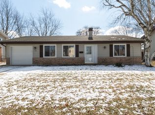 1305 Newcastle Ln, Hoffman Estates, IL 60169