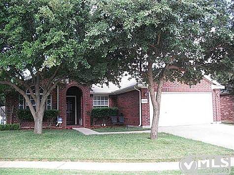 1st image of 2609 Hutchinson Ln