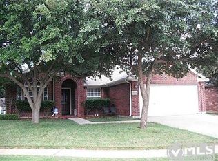 2609 Hutchinson Ln, Corinth, TX 76210