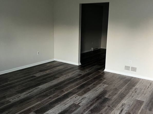 1302 Midland Beaver Rd #4