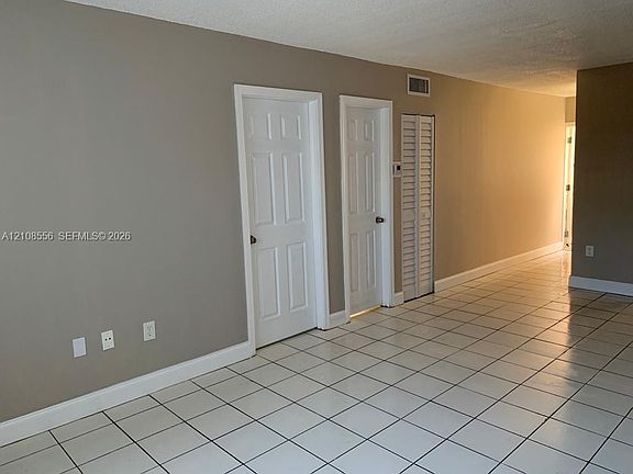 5th image of 600 SW 2nd Ave APT 137