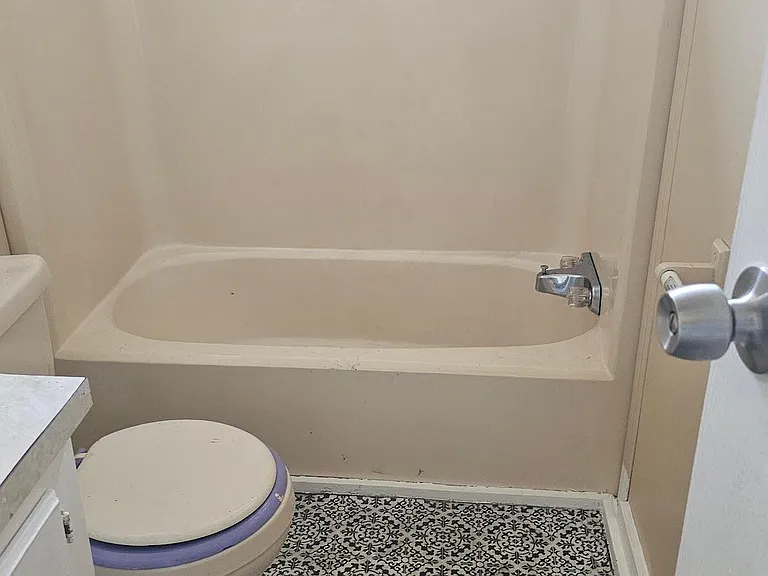 3580 Green Acre Way — Photo 2