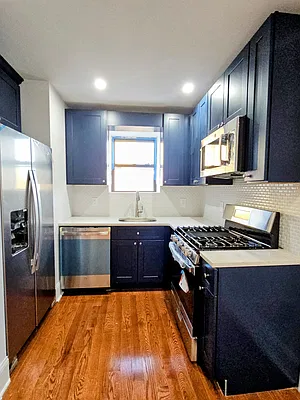 Kitchen, photo 1