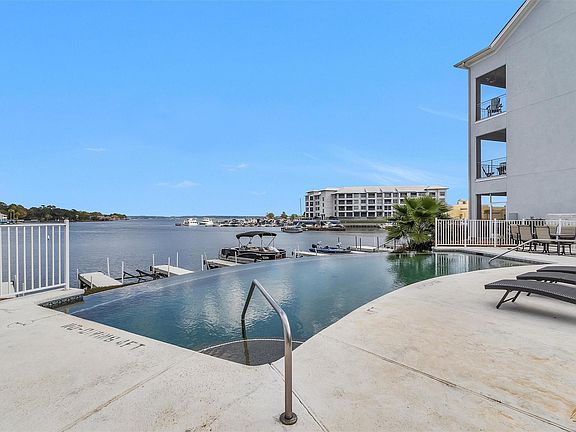 4th image of 168 Paradise Point Blvd #D-104