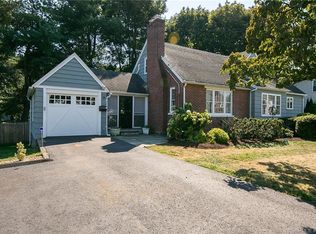 115 Edge Hill Rd, Fairfield, CT 06824