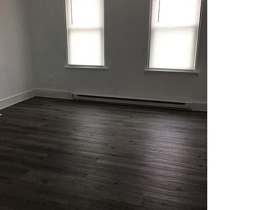 2nd image of 143 W Cumberland St