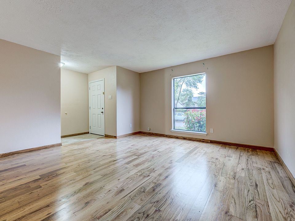 3525-summit-ln-garland-tx-High-Res-1.jpg