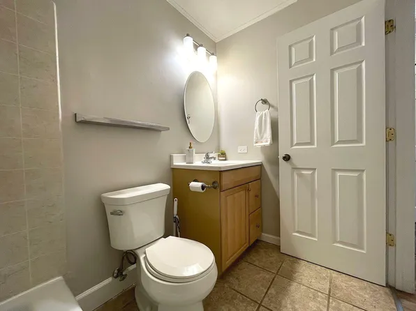 3 Echo Ct, Vernon Hills, IL