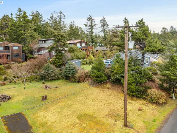 Manzanita Ave, Manzanita, OR 97130