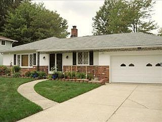 2nd image of 372 Balmoral Dr