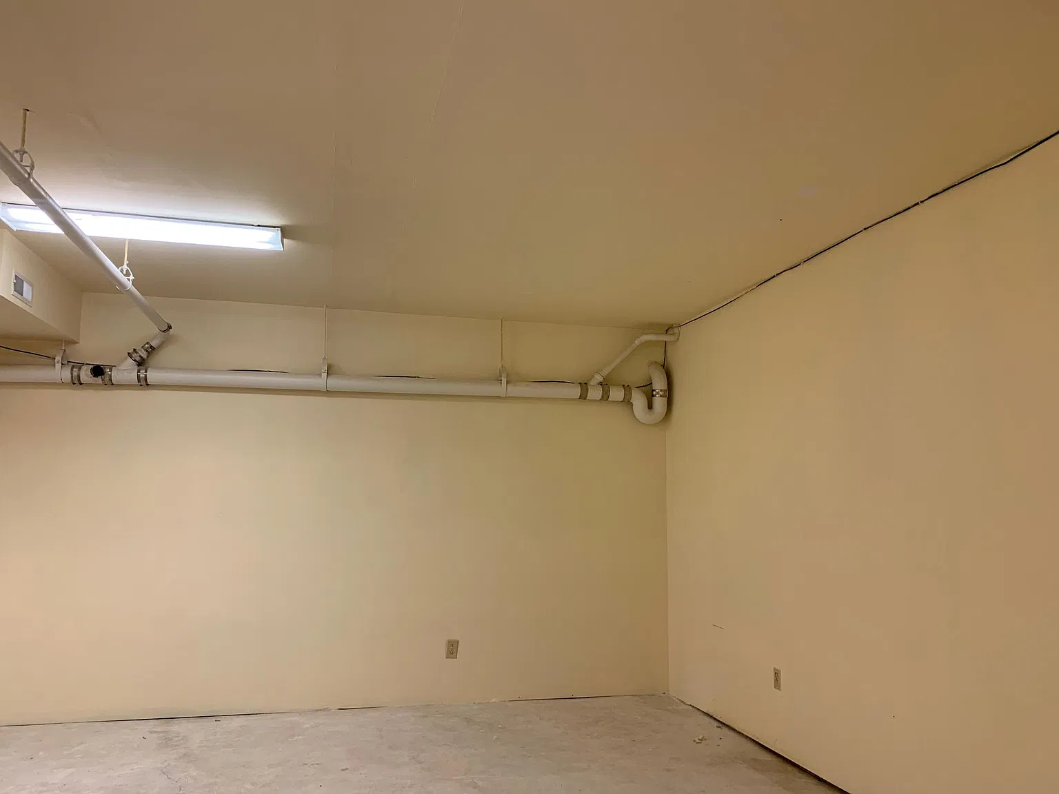 Studio, 800 sqft, $1,200 — Photo 3