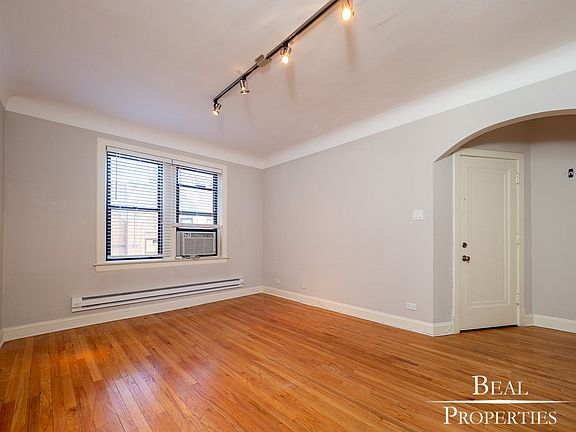 3rd image of 2325 N Rockwell St APT 1A