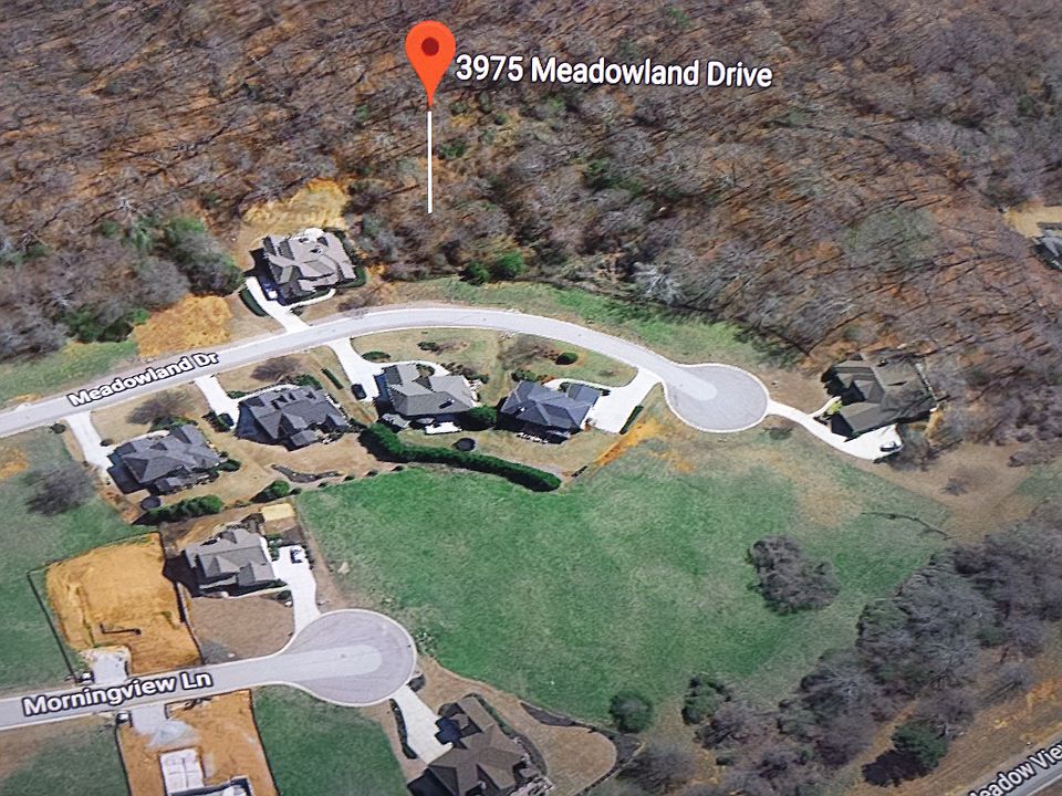 1st image of 3975 Meadowland Dr