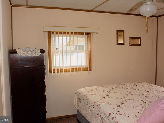 5th image of 28231 Lee Dr