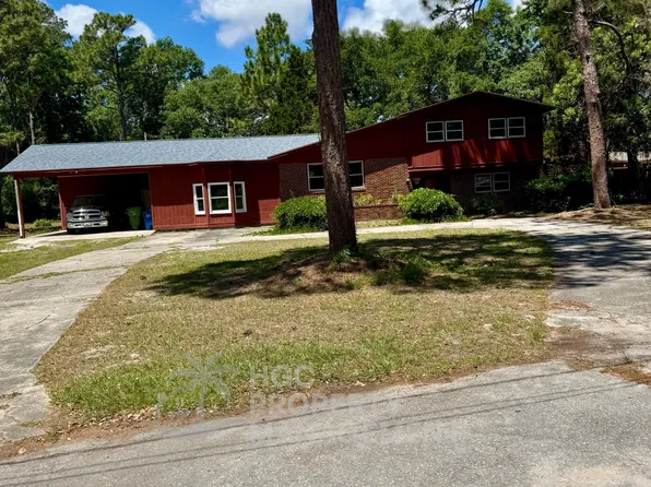 5 Castlewood Dr, Wilmington, NC 28409