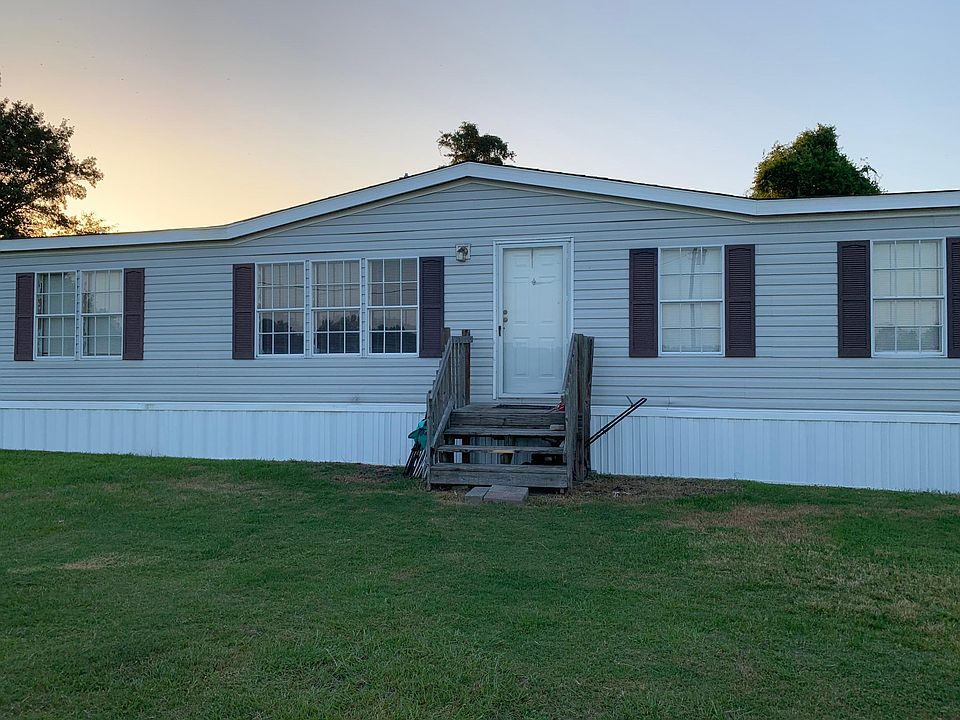 2nd image of 2040 Dovetail Rd