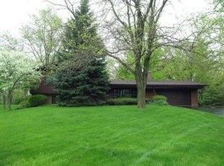 126 Old Creek Rd, Palos Park, IL 60464