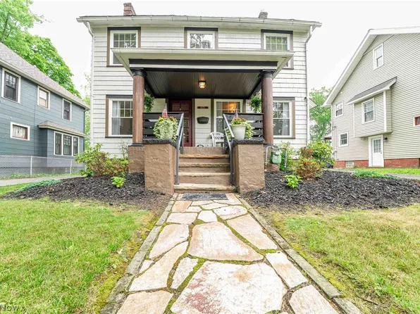 3273 E Scarborough Rd, Cleveland Heights, OH 44118