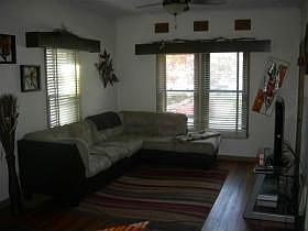 5th image of 1609 E Lombard St