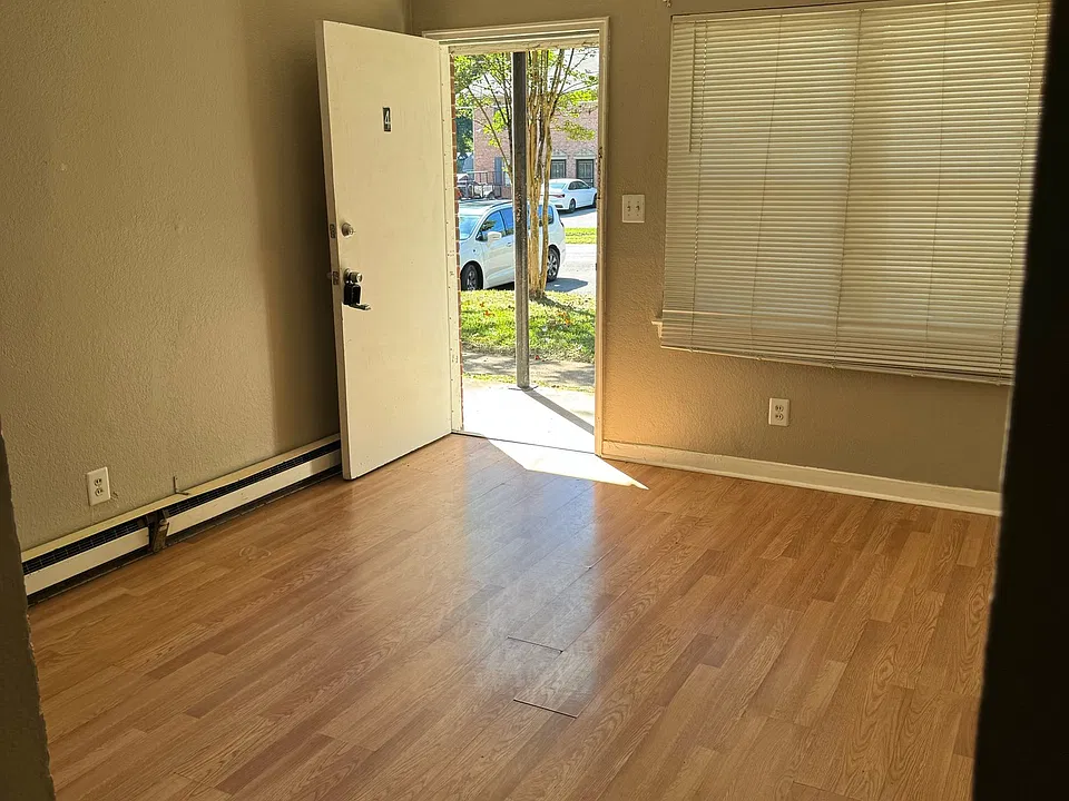 3301 Navajo Dr #4