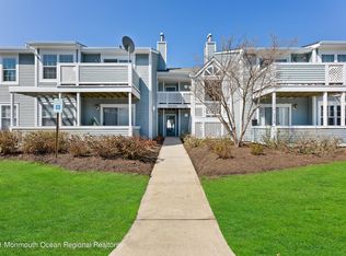 355 Sequoia Ct, Howell, NJ 07731