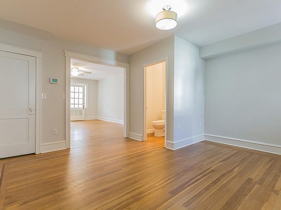 4th image of 858 N Woodstock St
