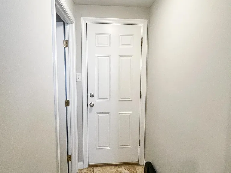 2642 Brown St #1 — Photo 9