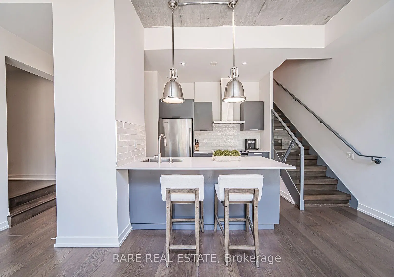 2 bed, $5,200 — Photo 2